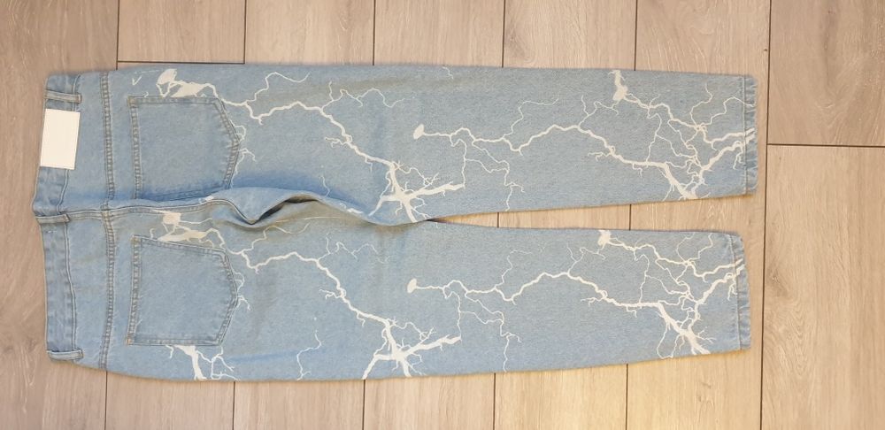 Blugi  marimea 34 nou