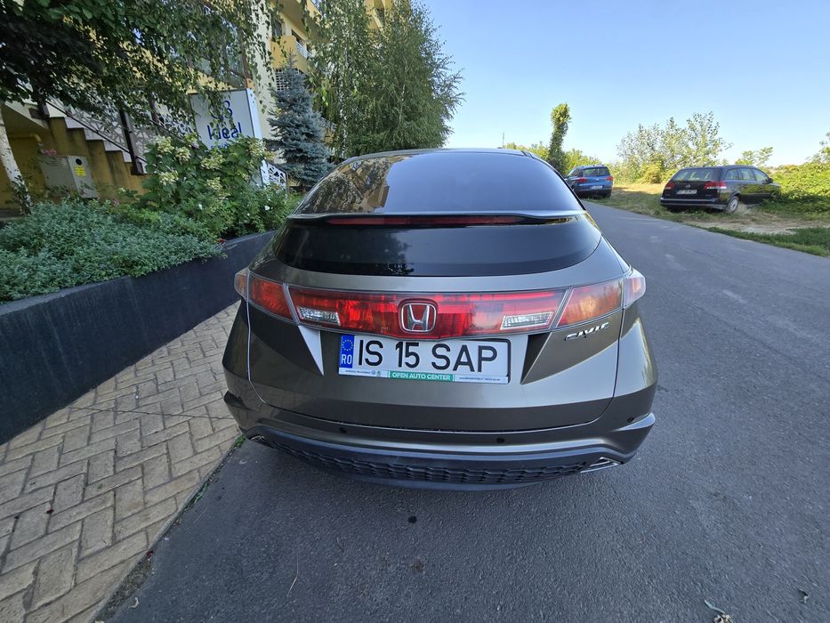 Honda Civic 1.8 i-VTEC Automată