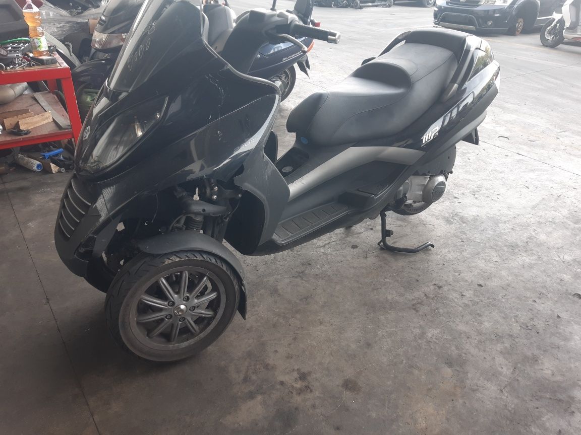Пиаджо" МП-3" 250-300i ,500 i(PIAGGIO" MP-3" 250- 300i,500i 2018г)-на