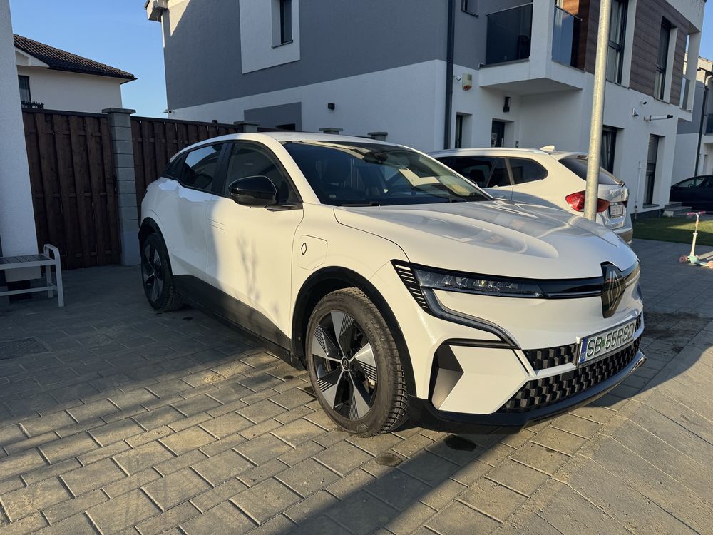 Renault megane E-tech ev40 standard charge