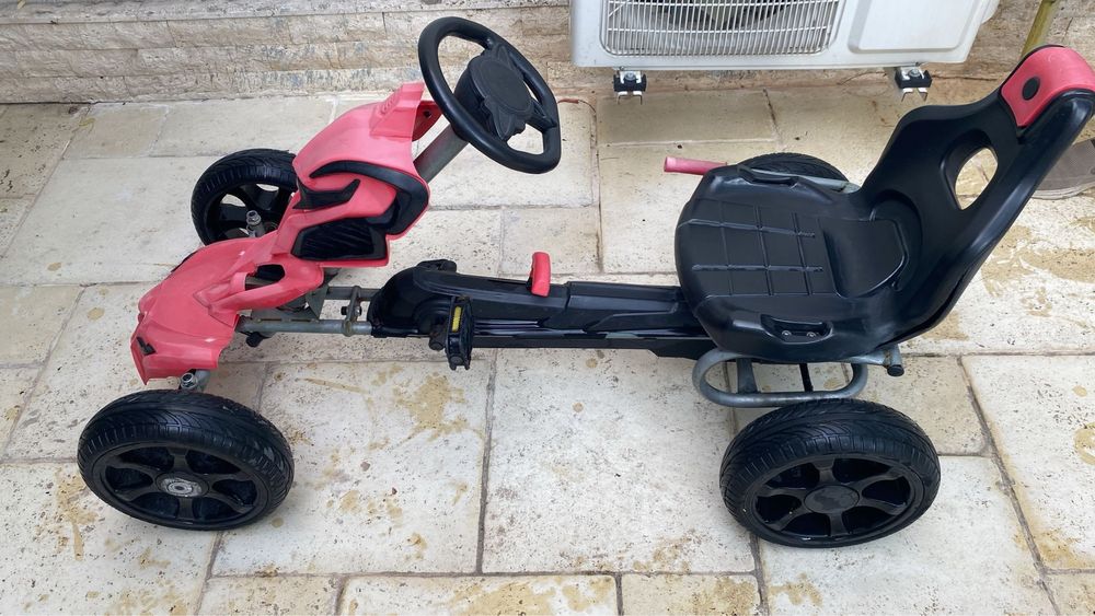 Kart cu pedale pentru copii Grande Ride