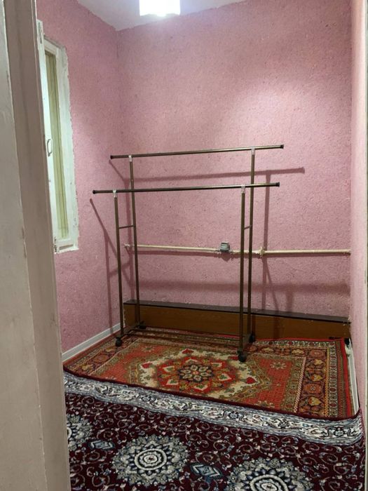 Чилонзор 20-кварталда 1-этажда 2хонали котта квартира ижарага берилади