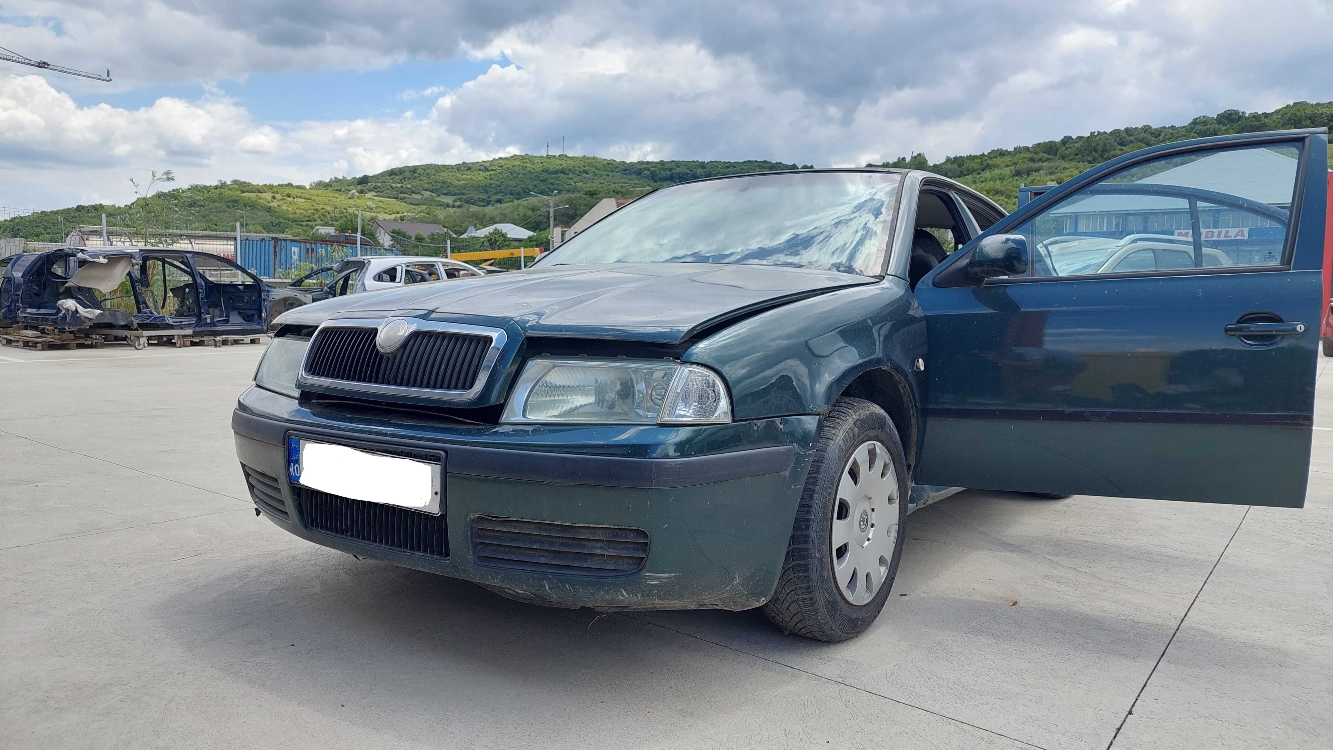 Skoda Octavia Tour 1 2005 1.6 piese lichidare stoc interior  exterior