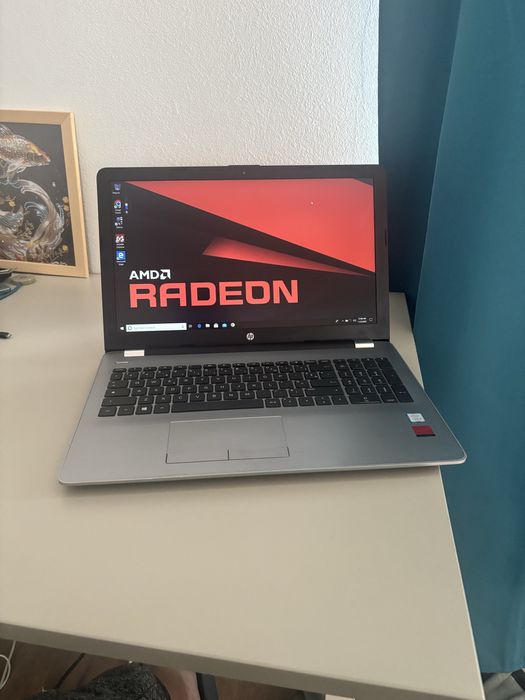 Hp 250 G6• Procesor i5-7th Gen• 8gb ram DDR4• Placa video 2gb• 1Tera