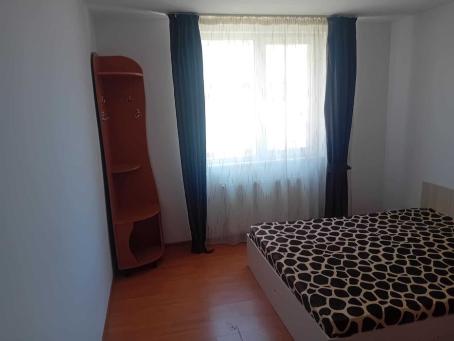 Ap 2 Camere Piata Maratei 44mp etaj 2Mobilat renovat la cheie centrala