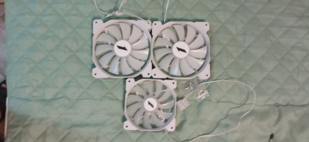 Set 3 ventilatoare RGB 1Player 2x140mm+1x120mm alimentare Molex