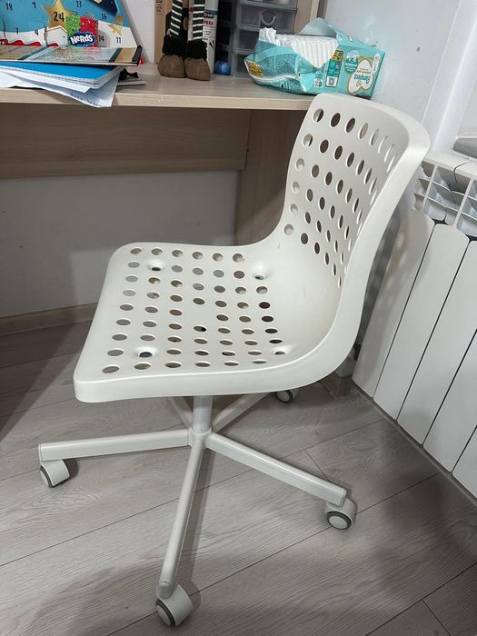 Scaun rotativ plastic Ikea