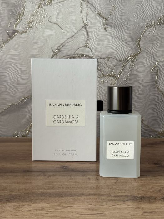 BANANA REPUBLIC gardenia & cardamom