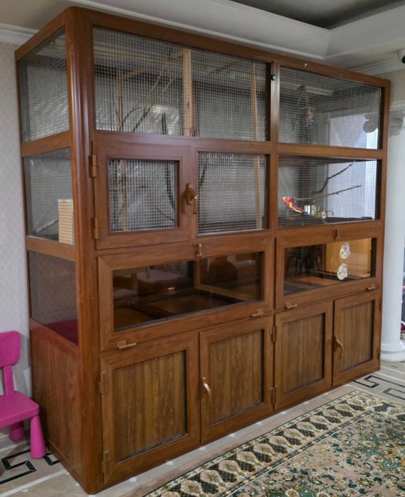 Вольер большой с полками из акфа для птиц и других видов животных