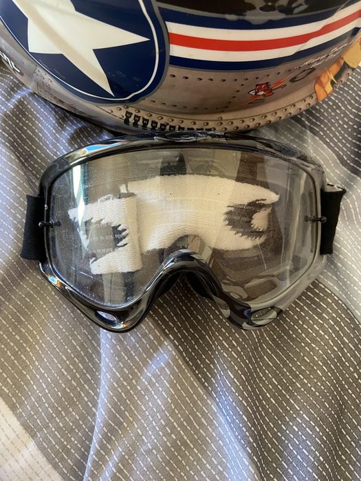 Продавам кросова каска ONEAL