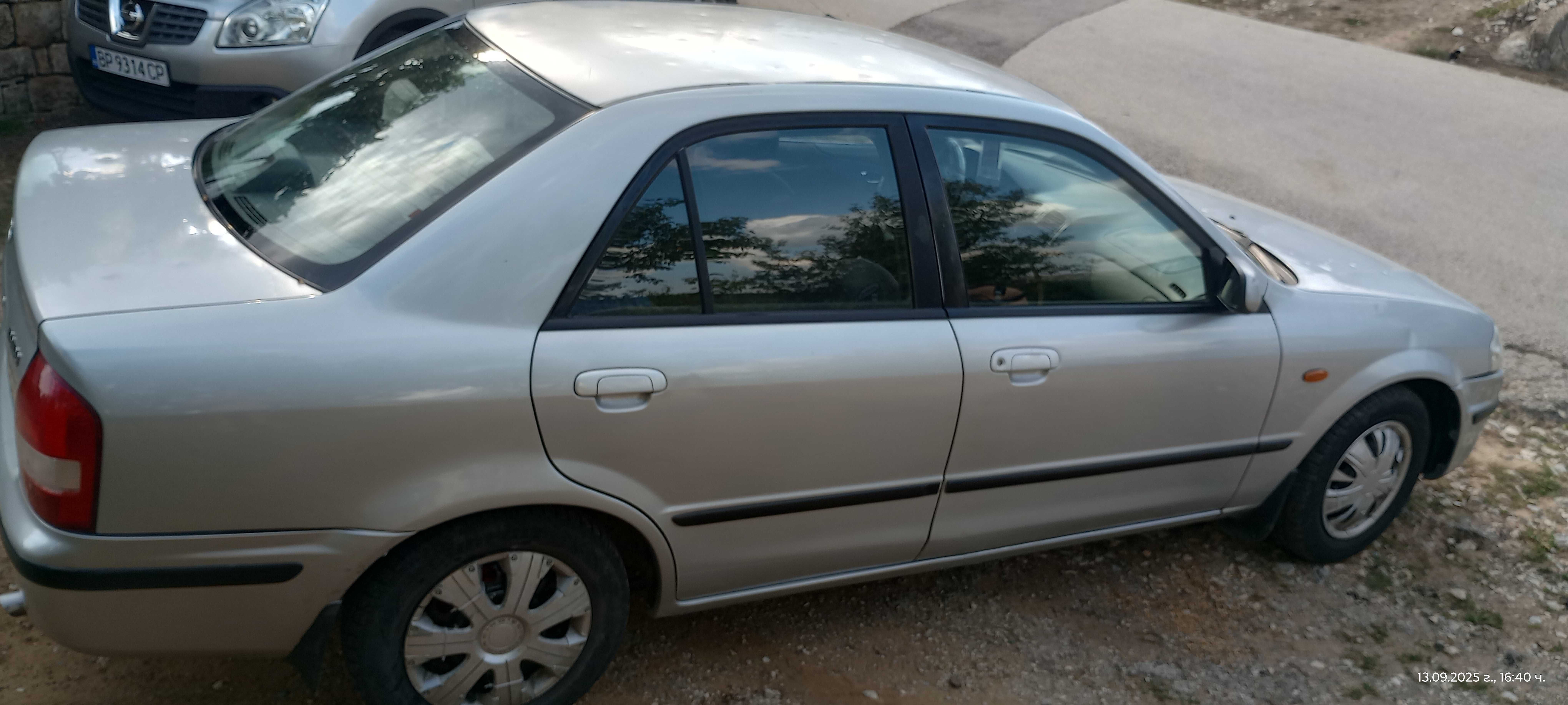 Prodavam Mazda 323
