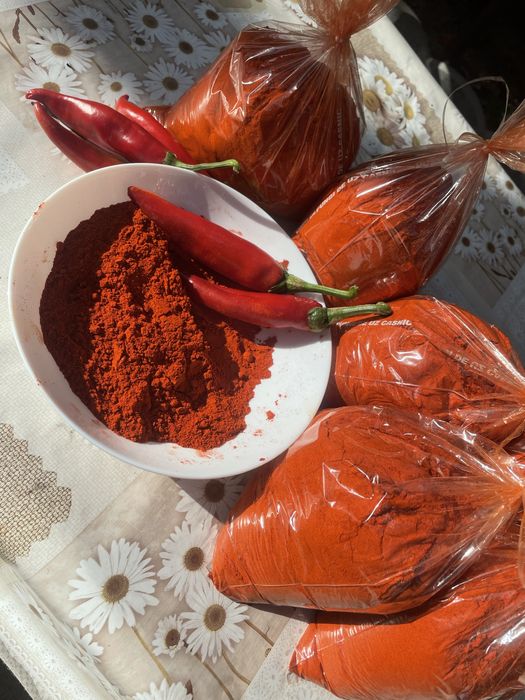 Vând boia de ardei dulce, 100% naturală, producție proprie 2025