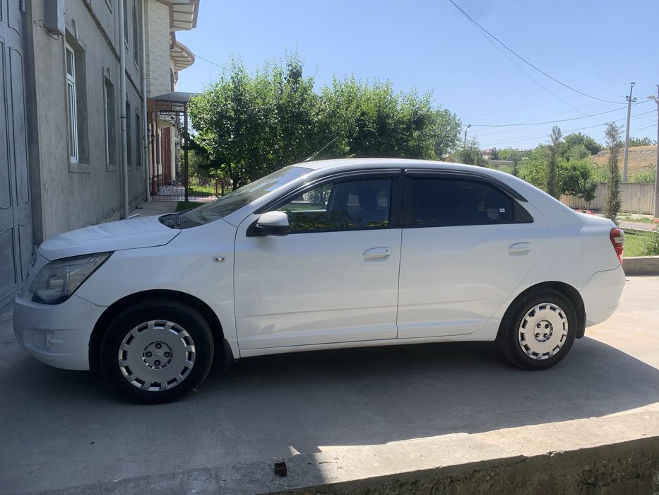 Chevrolet Cobalt белый