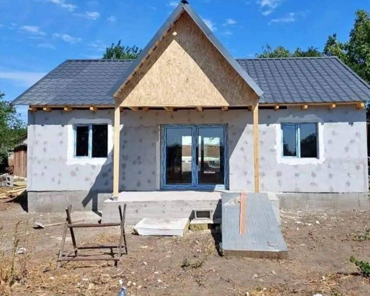 Case pe structura metalica