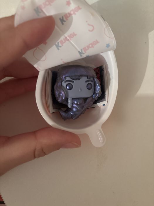 киндер джой очень странные дела