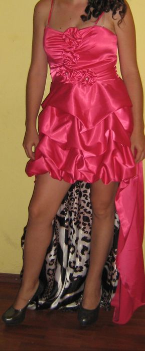 Rochie eleganta scurta in fata lunga in spate