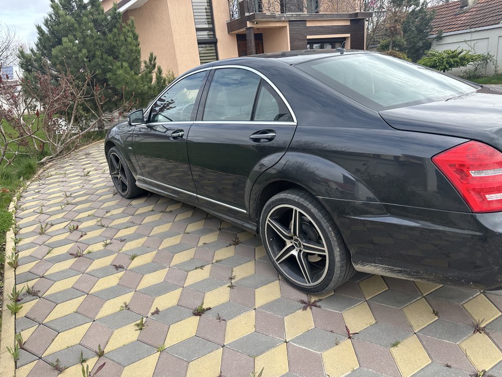 Vând sau schimb mercedes-benz s350 ,facelift,4x4,long,panoramic,2012