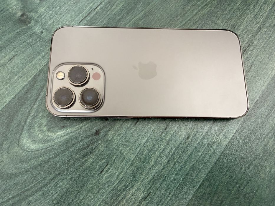 IPhone 13. Pro   Перфектен
