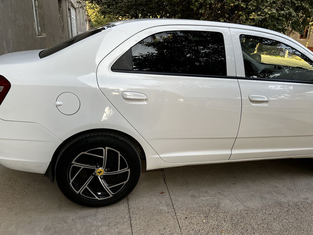 Скитка SROCHNA Kovani Bentley  R17 va Balon RATOLLA 225/55/17R  bilan