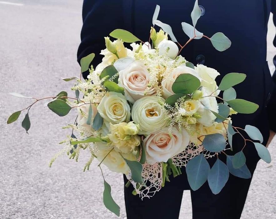 Aranjamente florale, decorațiuni si buchete flori