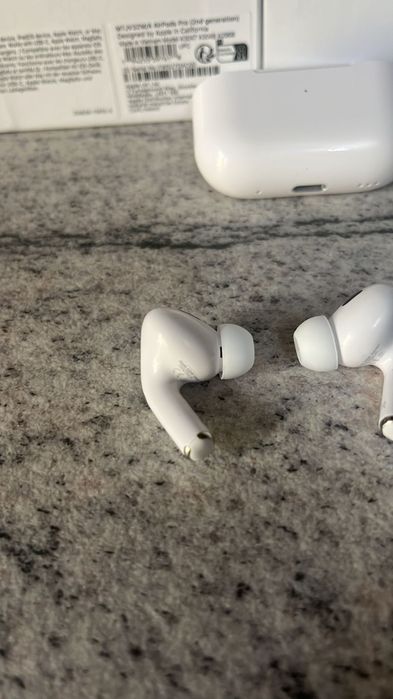 AirPods pro 2 noi stare impecabila