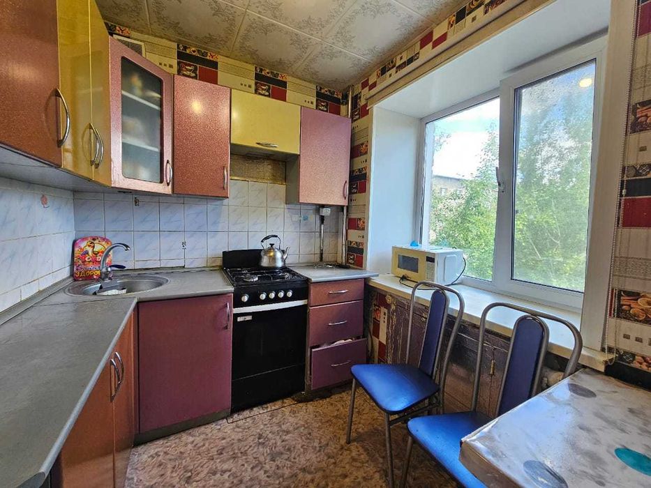 продается 3-х комнатная квартира Ворошилова 64