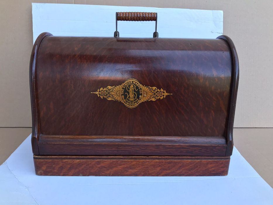 Masina de cusut Singer