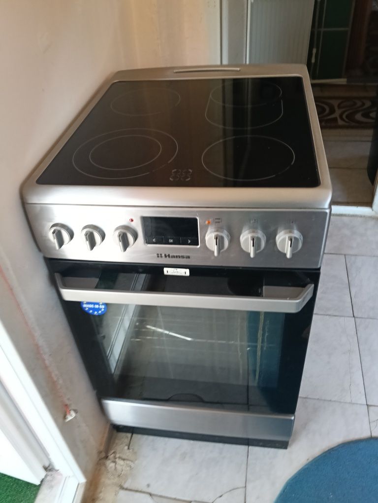 Aragaz inox plită electrică cu 4 ochiuri și cuptor electric hansa folo