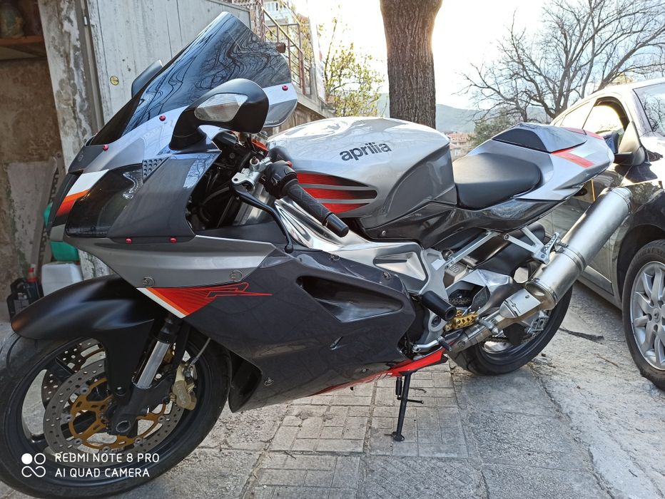Aprilia RSV 1000 MILLE R