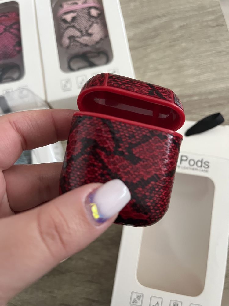 Vand husa airpods seria 1 sau 2 PITON