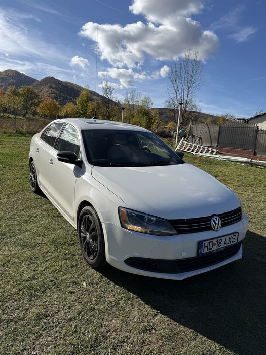 Vând Volkswagen Jetta 2.0 TDI – An 2011