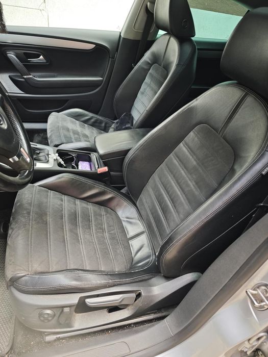 Vând Volkswagen Passat CC 2009