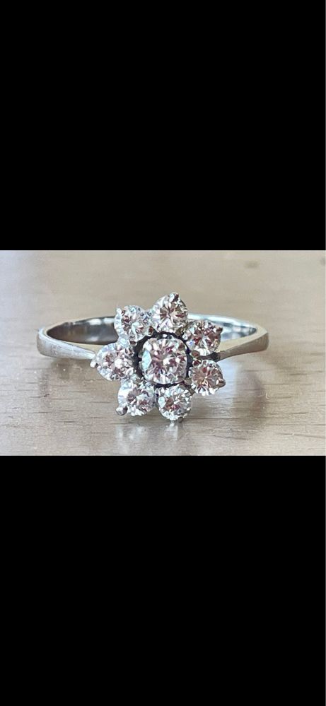 Inel aur 18 k cu diamante naturale aproximativ 1 k