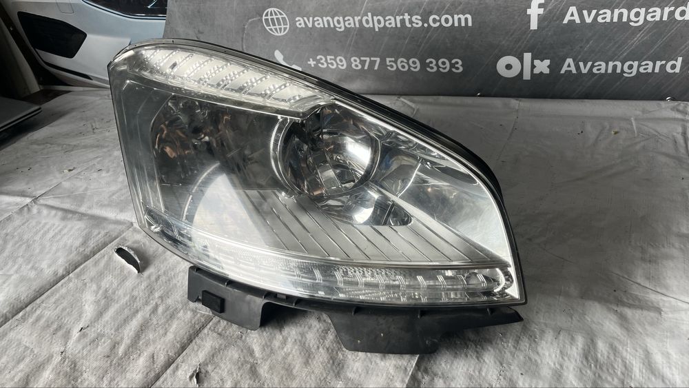 Десен фар Citroen C4 Grand Picasso 2011