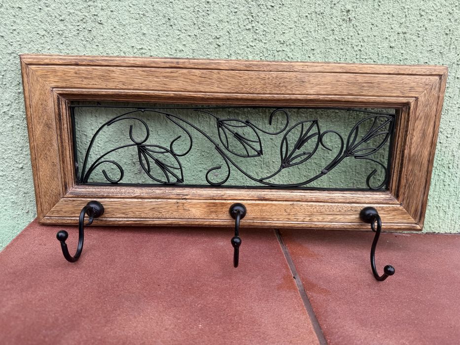 Cuier din lemn cu 3 carlige