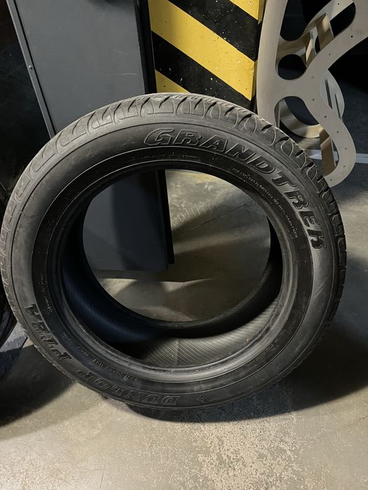 Продаю комплект зимних и летних шин на Toyota Land Cruiser 200.