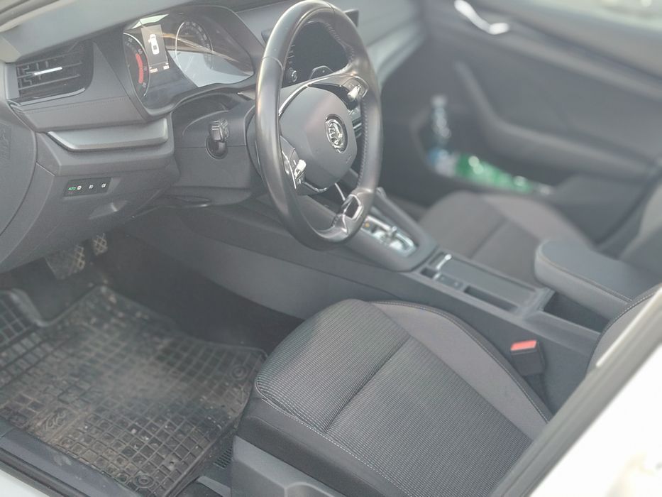 SKODA Octavia hibrid 1.0