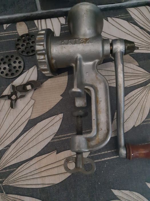 Продам мясорубку в рабочем состоянии