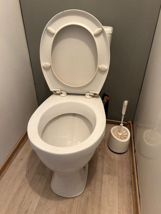 Продам унитаз !!