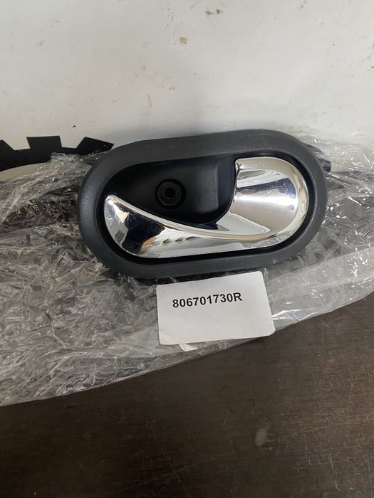 Maner interior dreapta fata Dacia Logan Duster Lodgy Dokker an 12-20