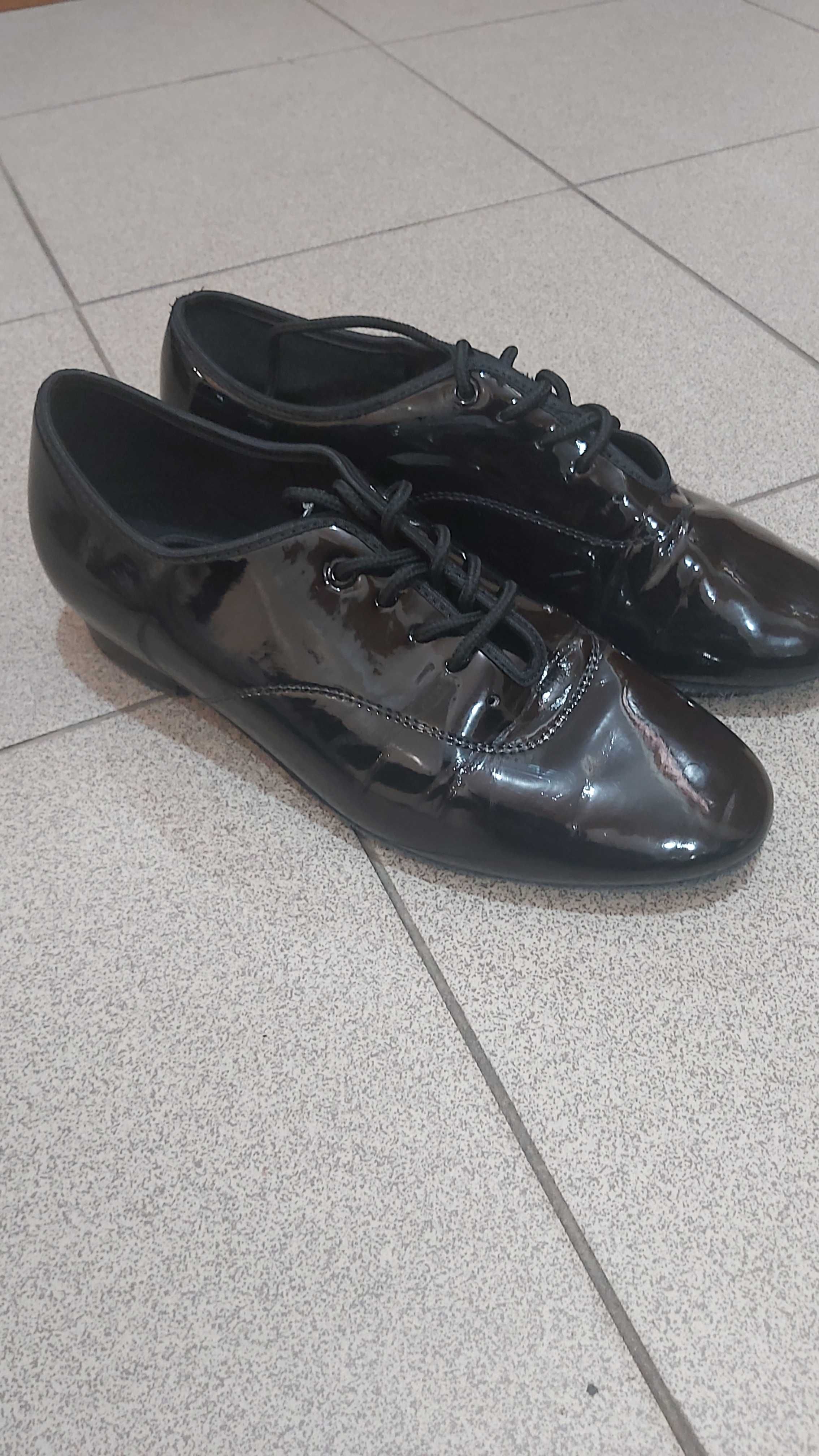 Обувки за спортни танци момчешки