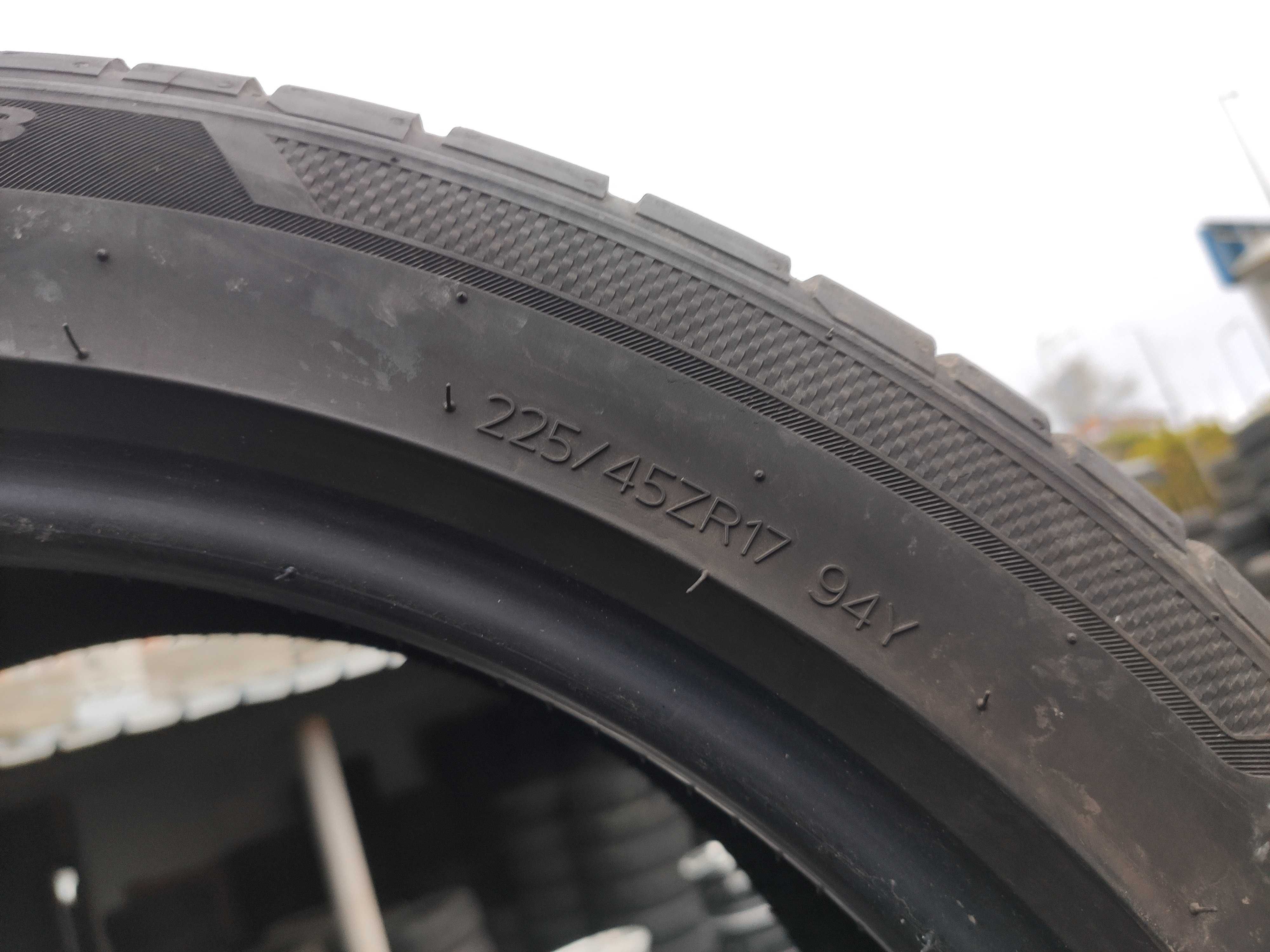 2бр Летни гуми 225 45 17 - Hankook - DOT 2022