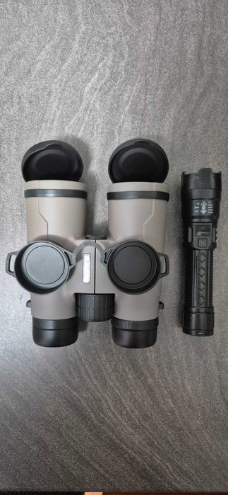 Binocul Suncore 10x42 + Lanterna led reincarcabila