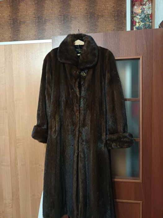 Продам норковую шубу
