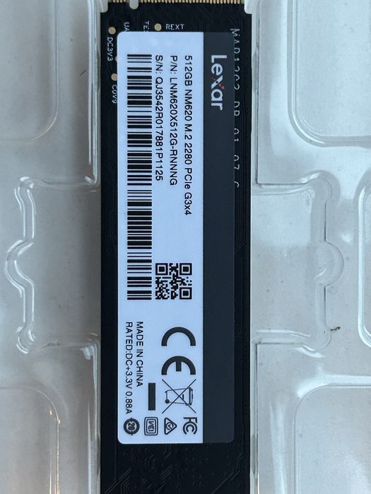 Vând ssd Lexar 512 gb produsul este nou