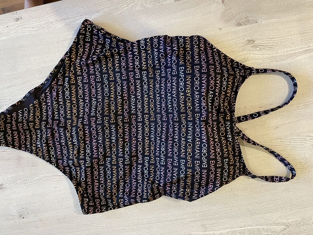 Emporio Armani - нов оригинален бански, L