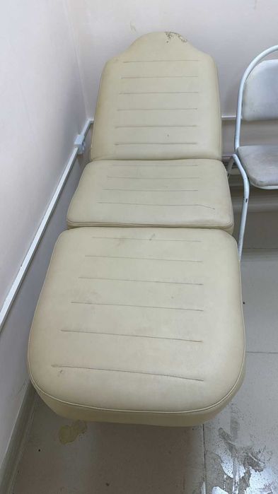 Кушетка ,кресло педикюрное,кресло парикмахера,шкаф и помощник