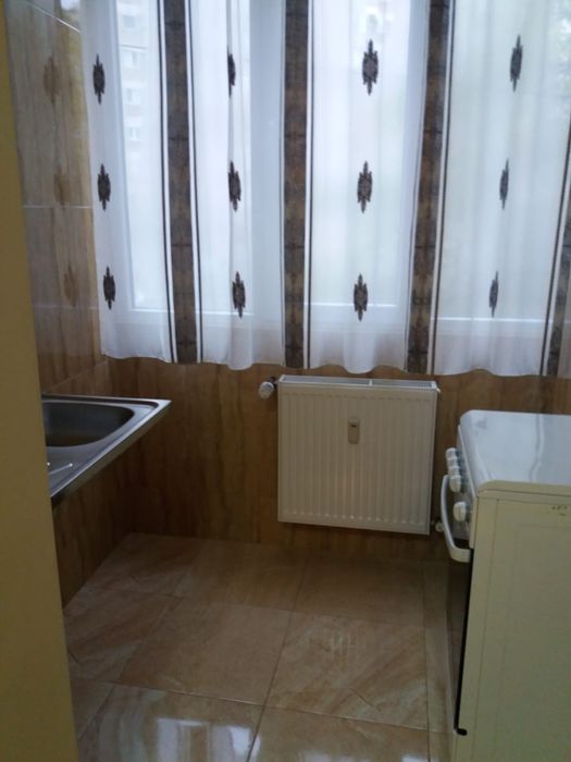 Proprietar închiriez garsoniera Decebal etajul 1