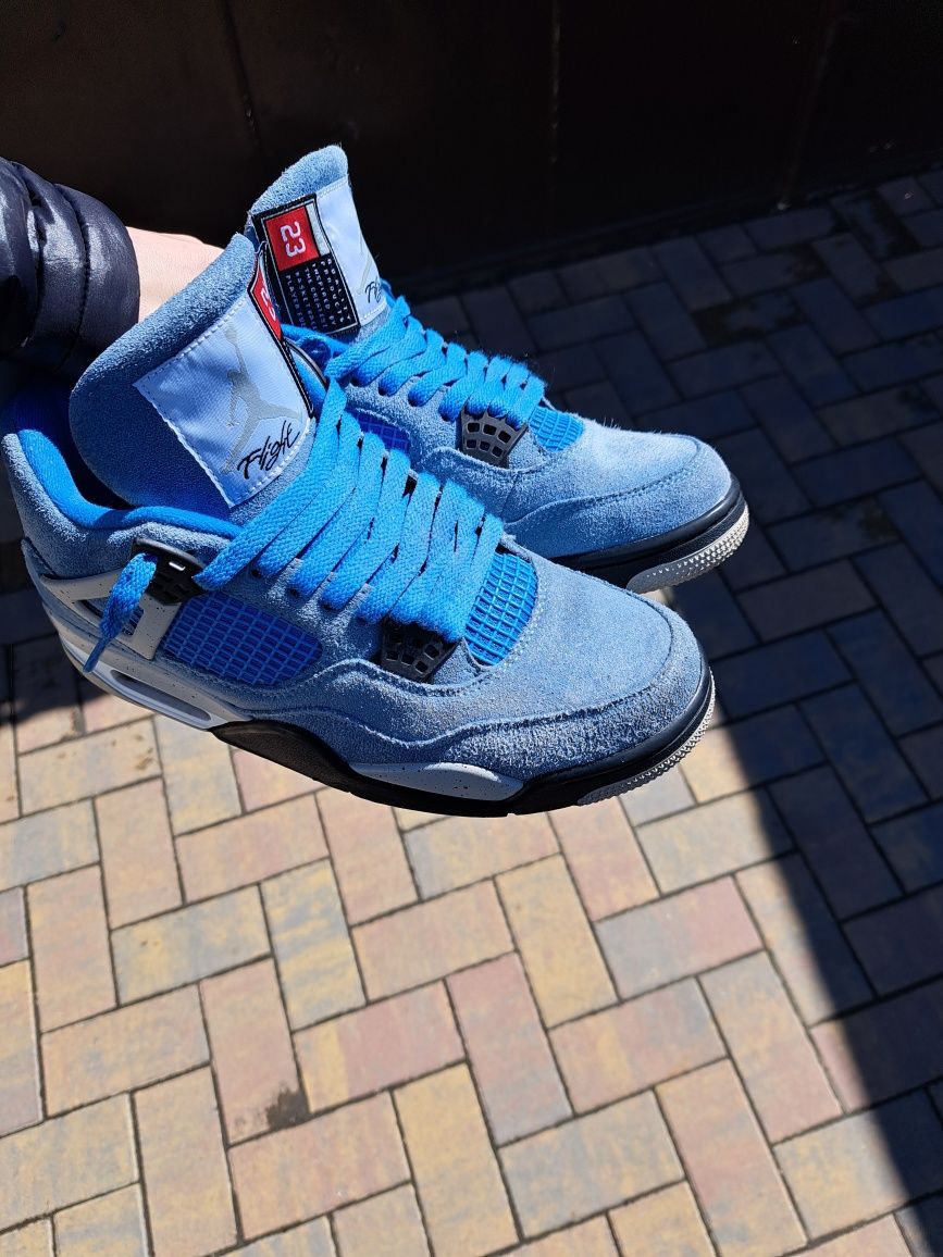 Adidasi Jordan 4 UNC