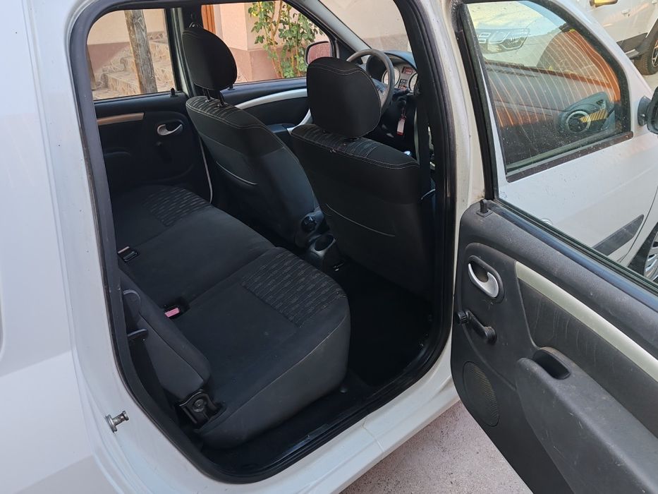 Dacia Logan MCV Facelift-Klima 143.000 Km-An 2010-1.6 MPI 90 Cai!